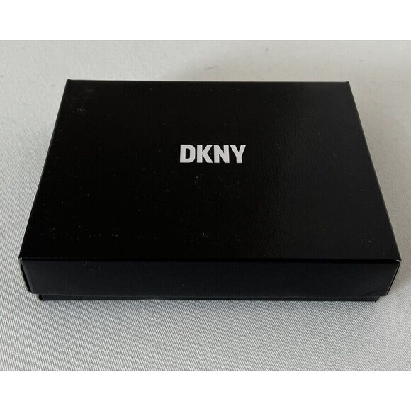 New DKNY Boxed Small Zip Around Wallet Leather Black - Picture 2 of 3